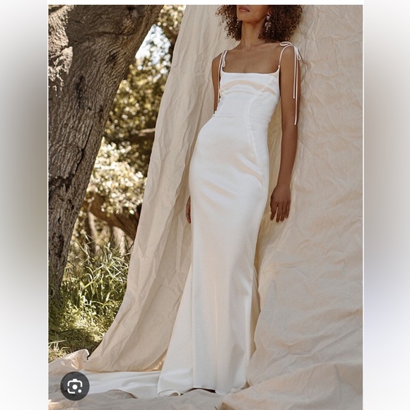 Katherine Tash Leda Gown - Picture 1 of 12